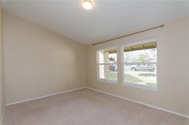 Photo - 10405 Firethorn Ln