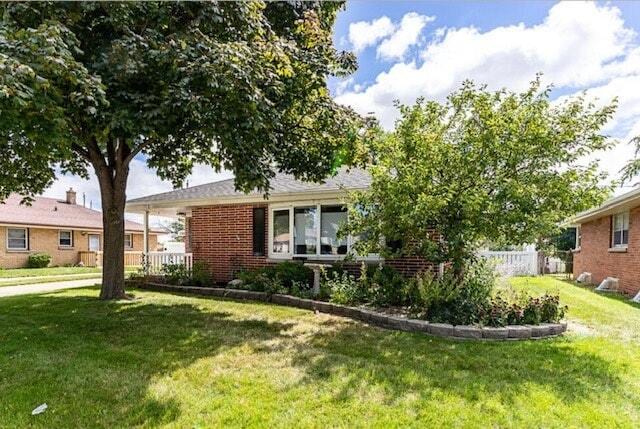 Photo - 1501 W Foster Ave