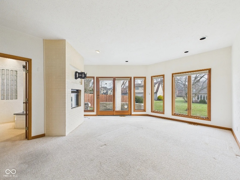 Photo - 412 S Prestwick Ln