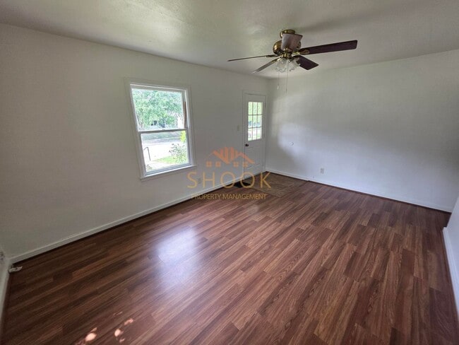 Photo - Cute 2 Bedroom Home Close to Downtown