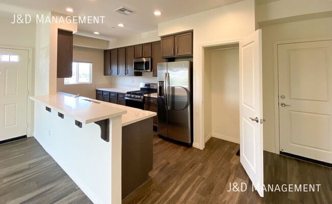 Building Photo - 8137 Cascio Ct Unit 102