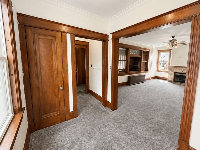 Photo - 136 N Broad St