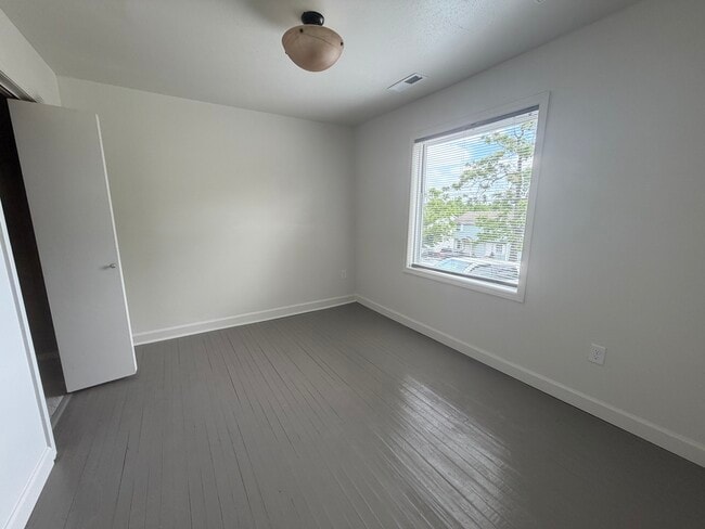 Photo - 217 Walnut St