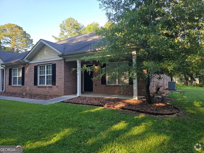 Building Photo - 633 Senoia Rd Rental