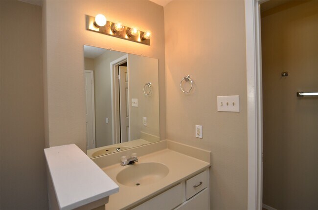Photo - 5993 Allday Dr Unit B