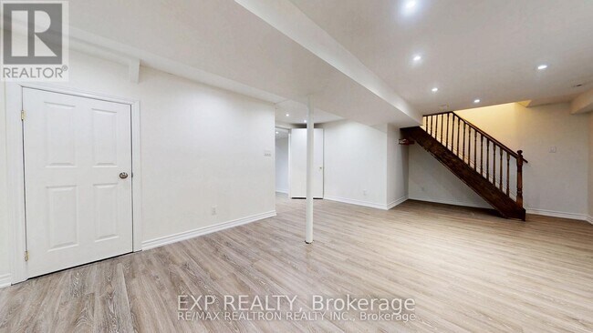 Photo - 27 Ventris Dr