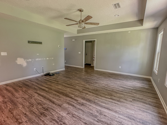 Photo - 1206 Lynn Terrace