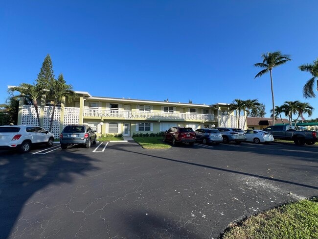 Photo - 1150 Boxwood Dr Unit 202