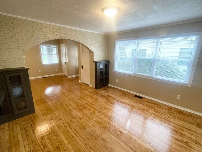 Photo - 3 Bedroom less than a mile from University of Indianapolis