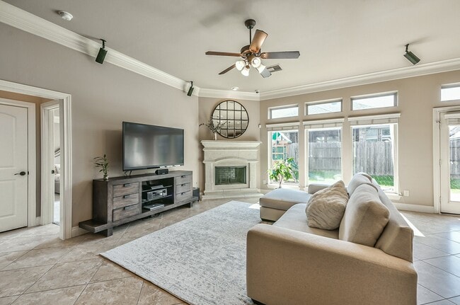 Photo - 10323 Belvamera Rd