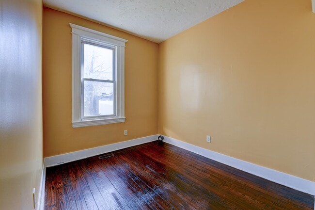 Photo - 30 Sheffield St Unit 1