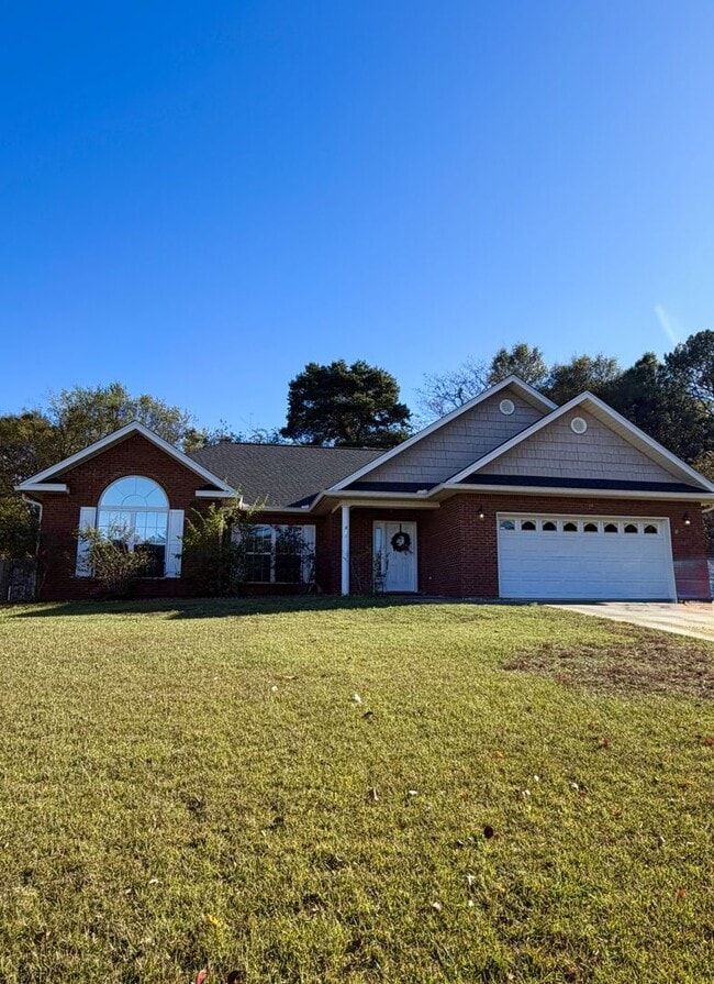 Building Photo - Near Ft. Rucker!