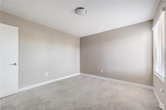 Building Photo - 3718 Paseo de Paz Ave Rental