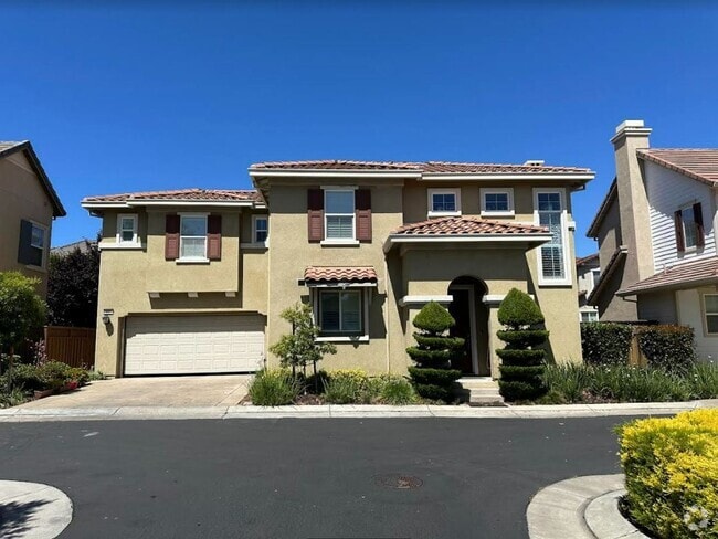 Building Photo - Freshly Painted Interior for this Single F... Rental
