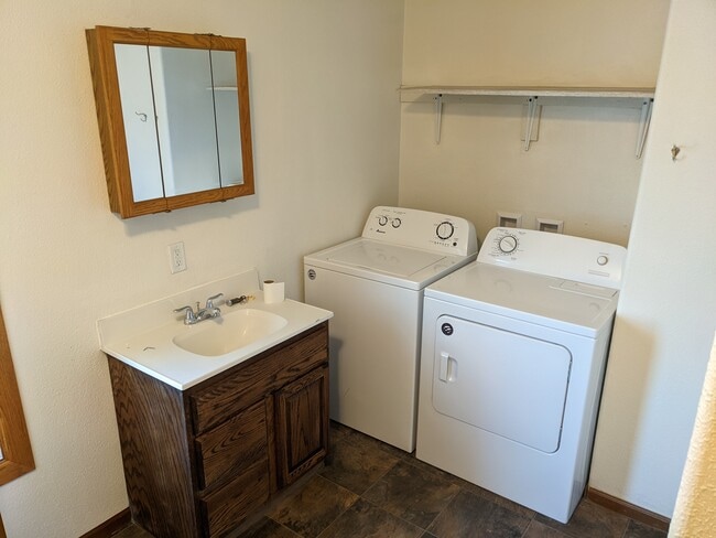 Photo - 1114 Roth Ln Unit 2