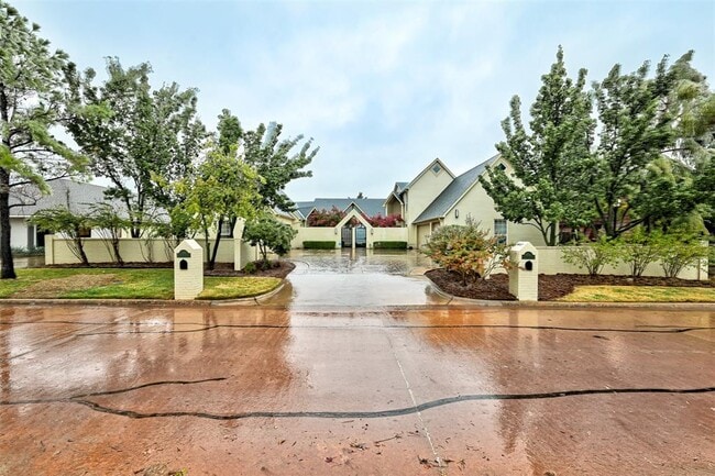 Building Photo - 1502 Duffner Dr