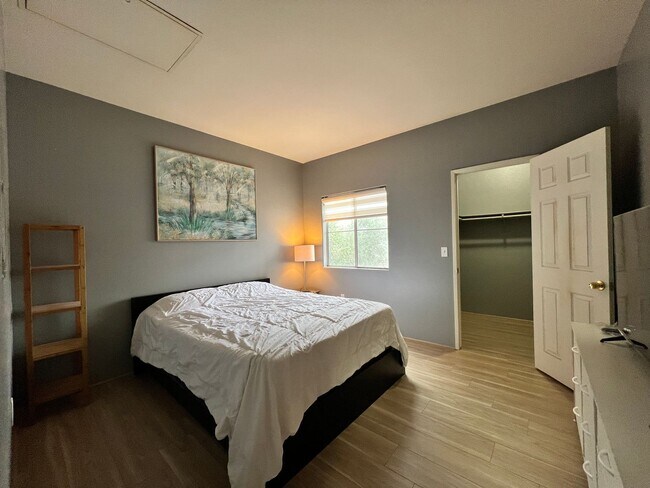Photo - 2615 W Gary Ave Unit 2081