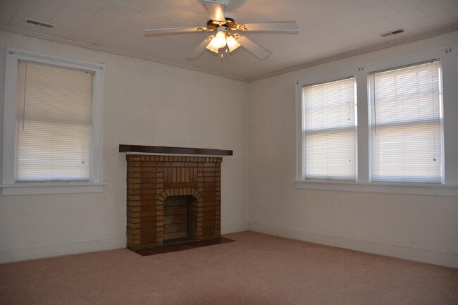 2404 Pacific St Unidad D