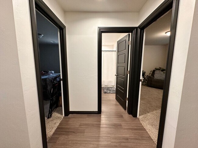 Photo - Beautiful 4-Bed, 2-Bath Home in Mustang