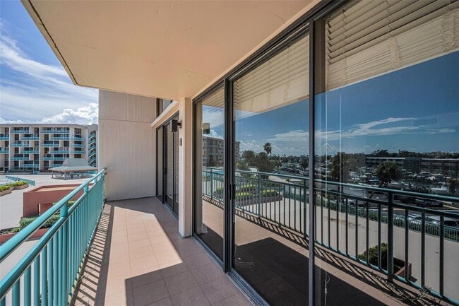 Photo - 1 Key Capri Unit 310E