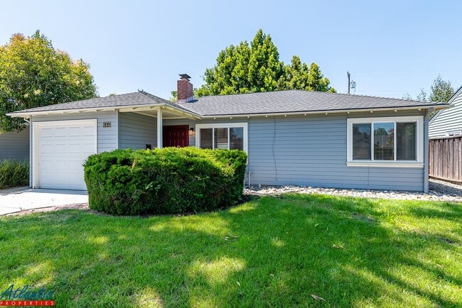 Building Photo - Stylish Home | Remodeled | Desirable Location