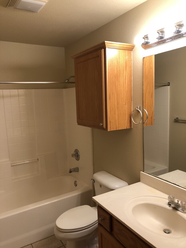Photo - 1307 Commerce Dr