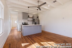Photo - 909 N Mesquite St