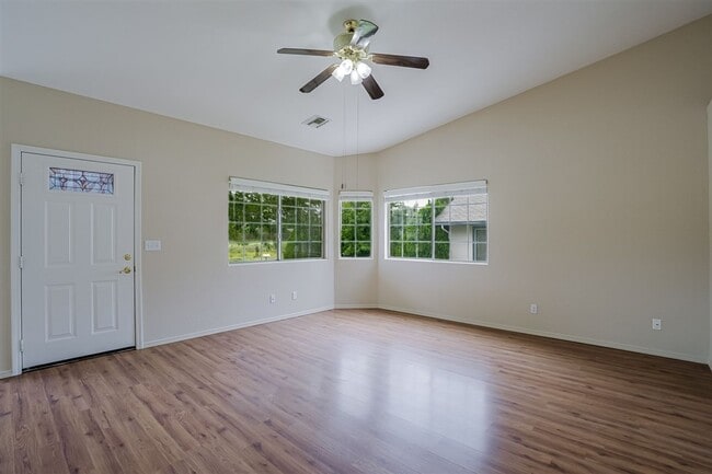 Photo - 4150 N Viewpoint Dr