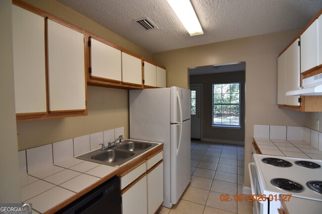 Photo - 758 Morningside Ln