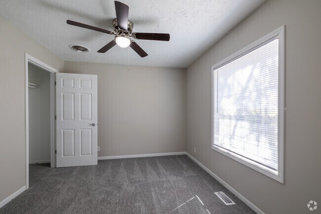 3BR, 1.5BA - 1,120SF - Primary Bedroom