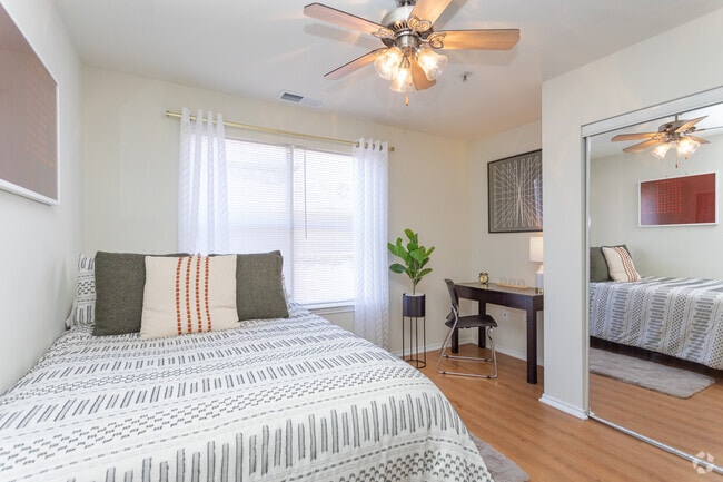 4BR, 4BA - 1364SF - Bedroom2