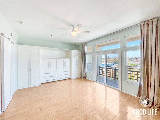 Photo - Beautiful Studio in North Park with Walk-In Closet, Private Balcony & In-Unit Laundry Unit AG02