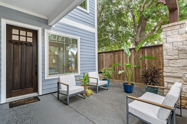 Photo - 8904 Aventino Wy