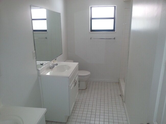 Building Photo - 4/3 Single Home at Poinciana AVAILABLE NOW