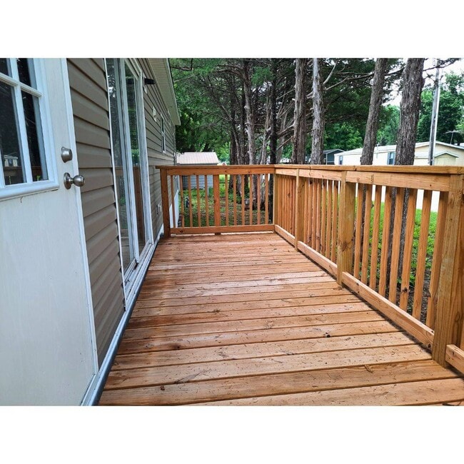 Building Photo - 300 W Albert St