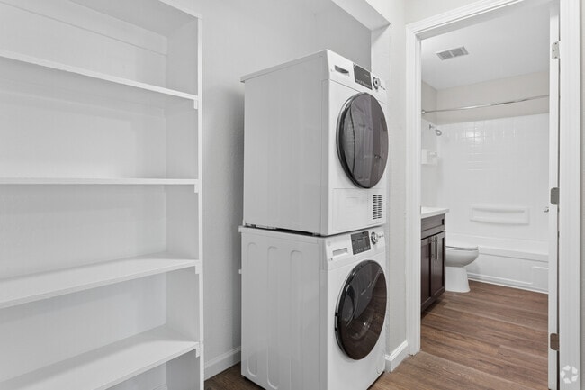 1BR, 1BA - 683SF - Laundry