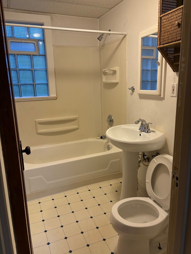 Photo - 7909 Harwood Ave Unit #3