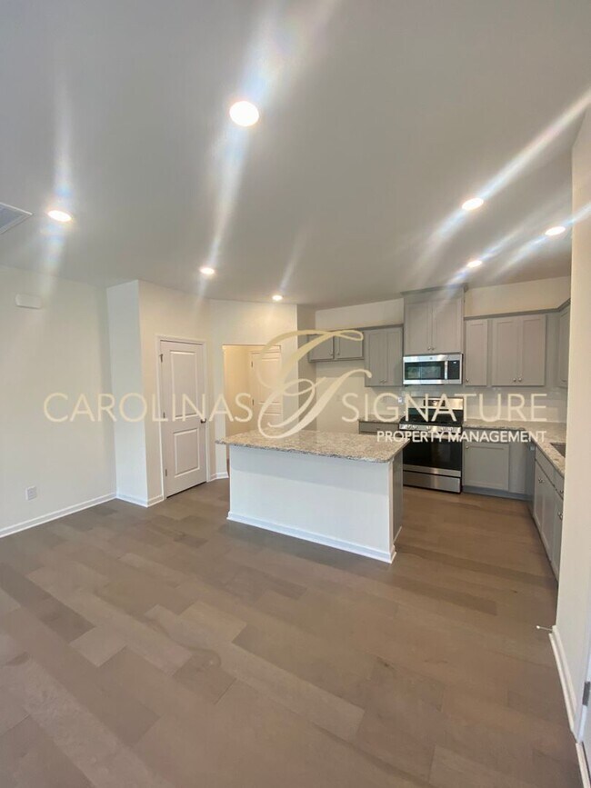Photo - End Unit, 3BR/2.5BA Townhome in Piper Landing
