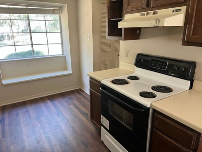 Photo - Two-storry Stonegate Townhome 2/2.5