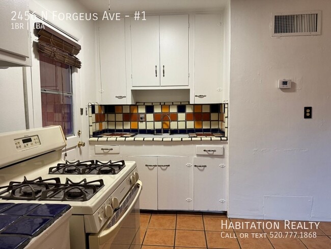 2456 N Forgeus Ave Unit 1