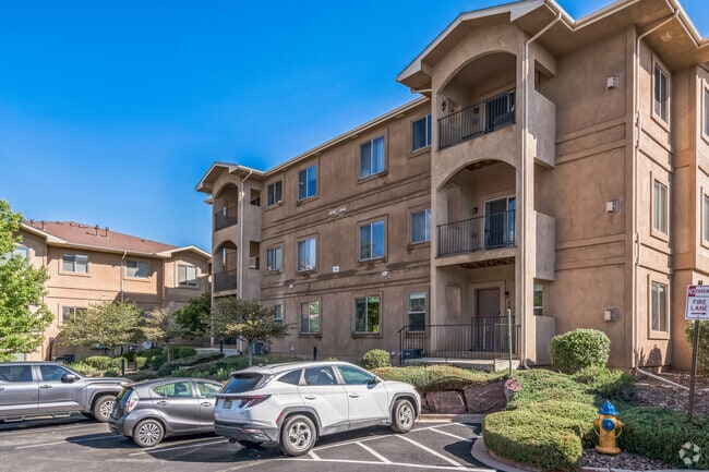 Building Photo - 1530 Little Bear Creek Pt Unit 103 Rental