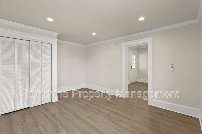 Photo - 110 S Willard Ave