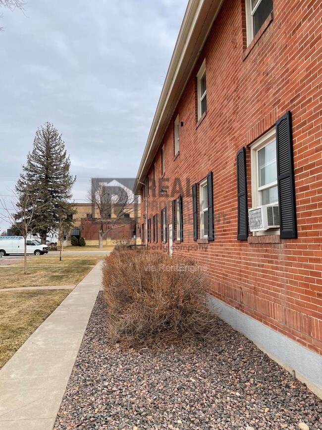 Photo - 201 E S 1st St Unit 8