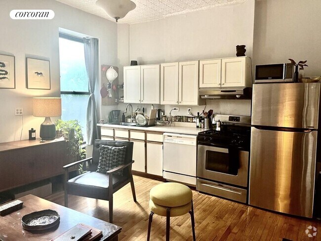 Building Photo - 67 St Felix St Rental