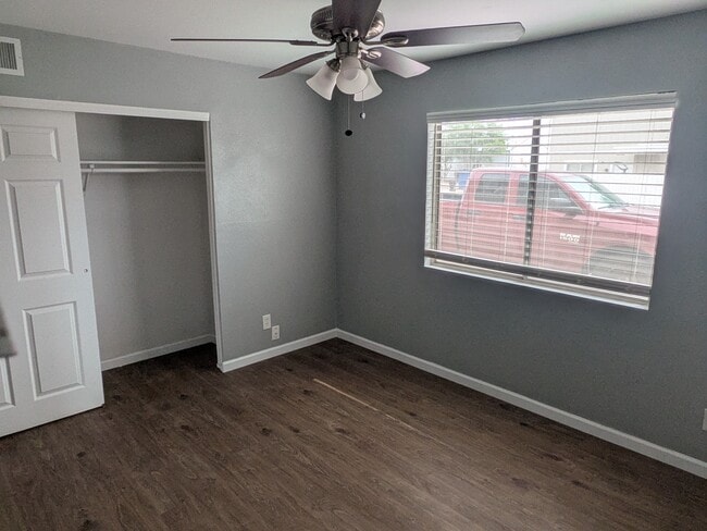 Photo - 2155 S Apache Dr Unidad 3