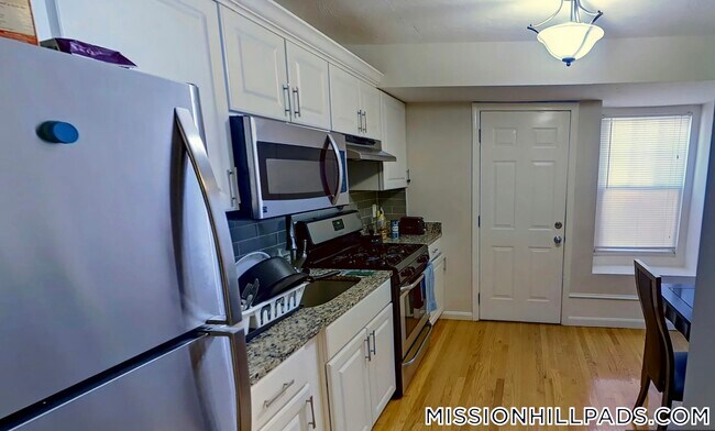 Photo - 712 Shawmut Ave Unidad 1L