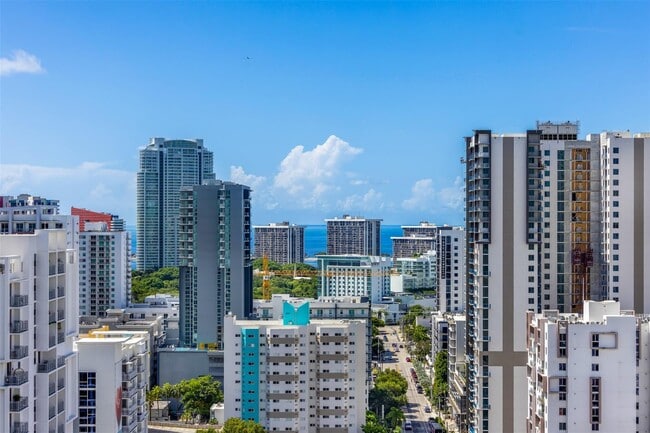 Photo - 185 SW 7th St Condo Unit 2302