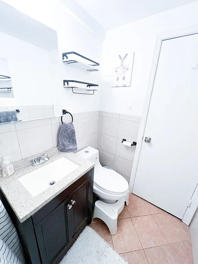 Photo - 2141 I St NW Unit The President