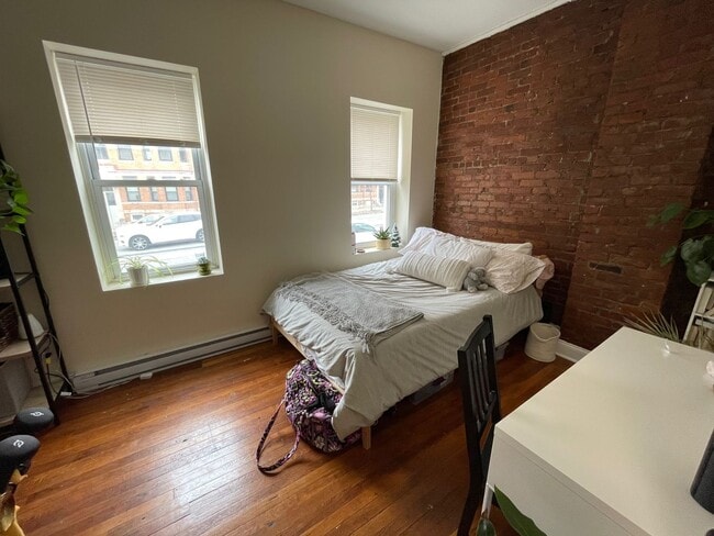 Photo - $2495 (Mission Hill) Renovated 1-Bedroom Near Northeastern, Longwood Medical Area & Multiple Univ...