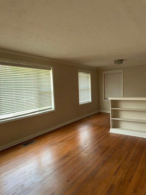 2101 Holly Hill Dr